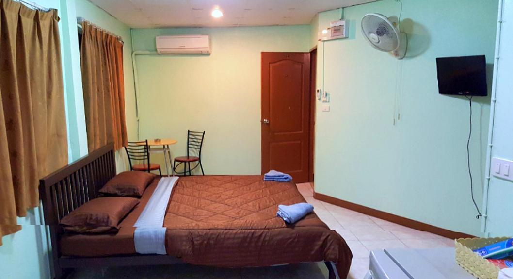วอล์คกิ้งสตรีท อองคอร์ โฮเต็ล Hotel Pattaya ภายนอก รูปภาพ