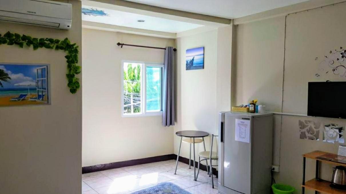 วอล์คกิ้งสตรีท อองคอร์ โฮเต็ล Hotel Pattaya ภายนอก รูปภาพ